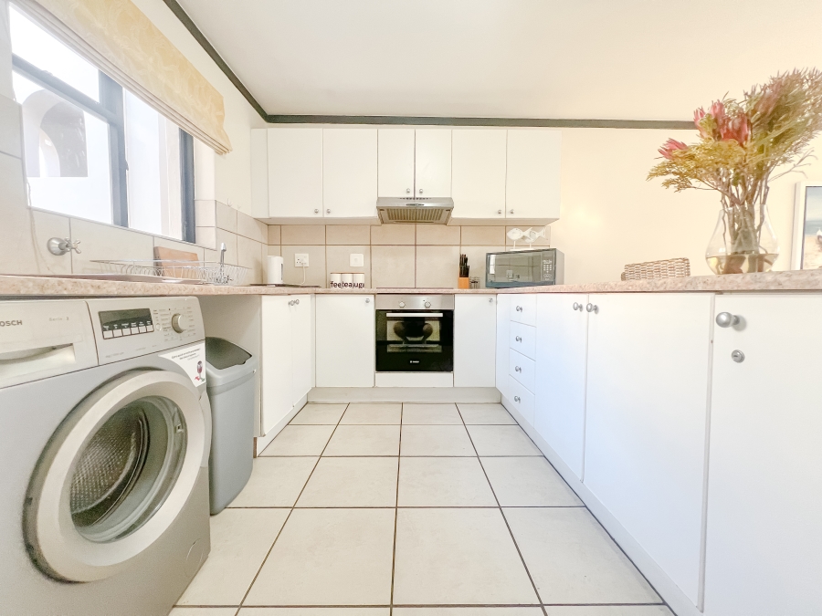 To Let 2 Bedroom Property for Rent in Santini Village Western Cape